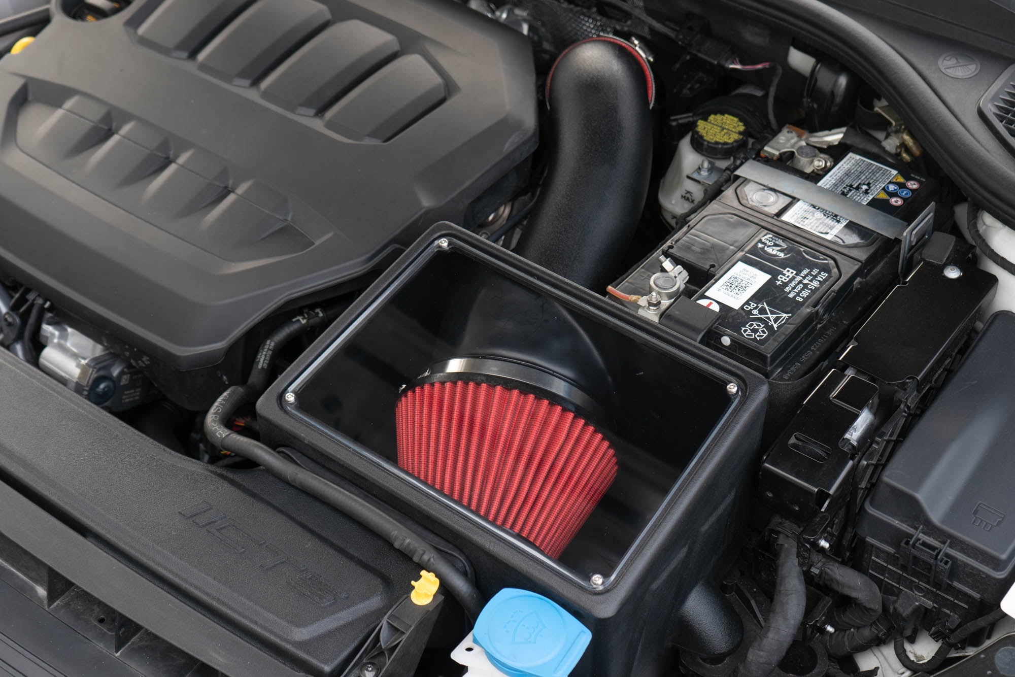 CTS Turbo MK8 VW Golf R High-Flow Intake EVO4